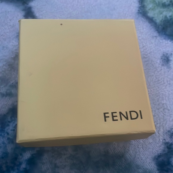 White Fendi belt - Picture 1 of 3